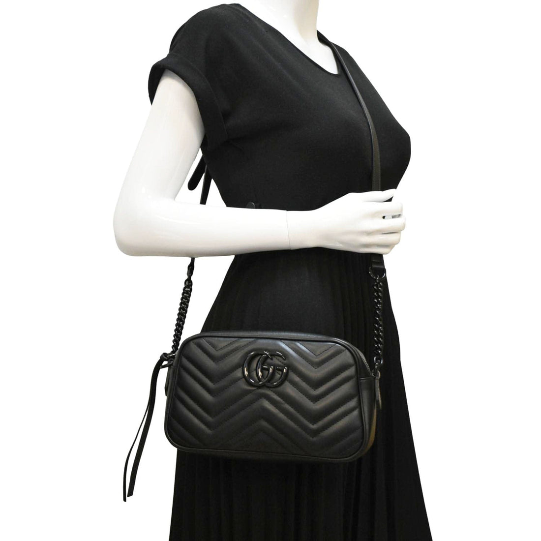 GUCCI GG Marmont Matelasse Chevron Leather Camera Crossbody Bag Black 447632