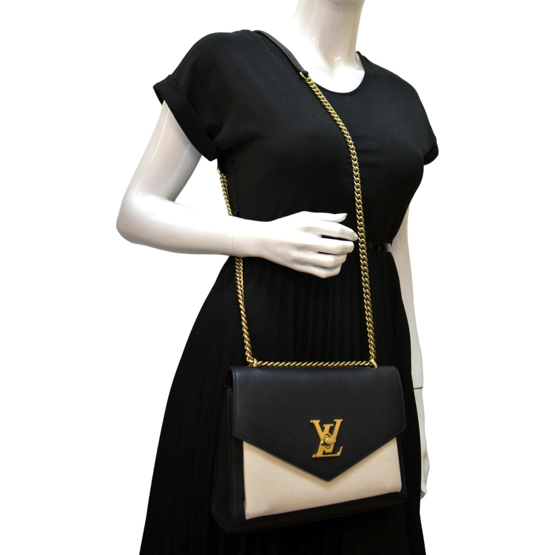 LOUIS VUITTON Mylockme  Leather Chain Shoulder Bag Creme