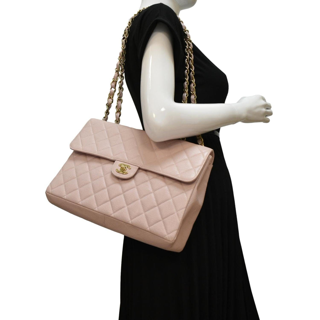 CHANEL  Classic Jumbo Single Flap Caviar Leather Shoulder Bag Dusty Pink
