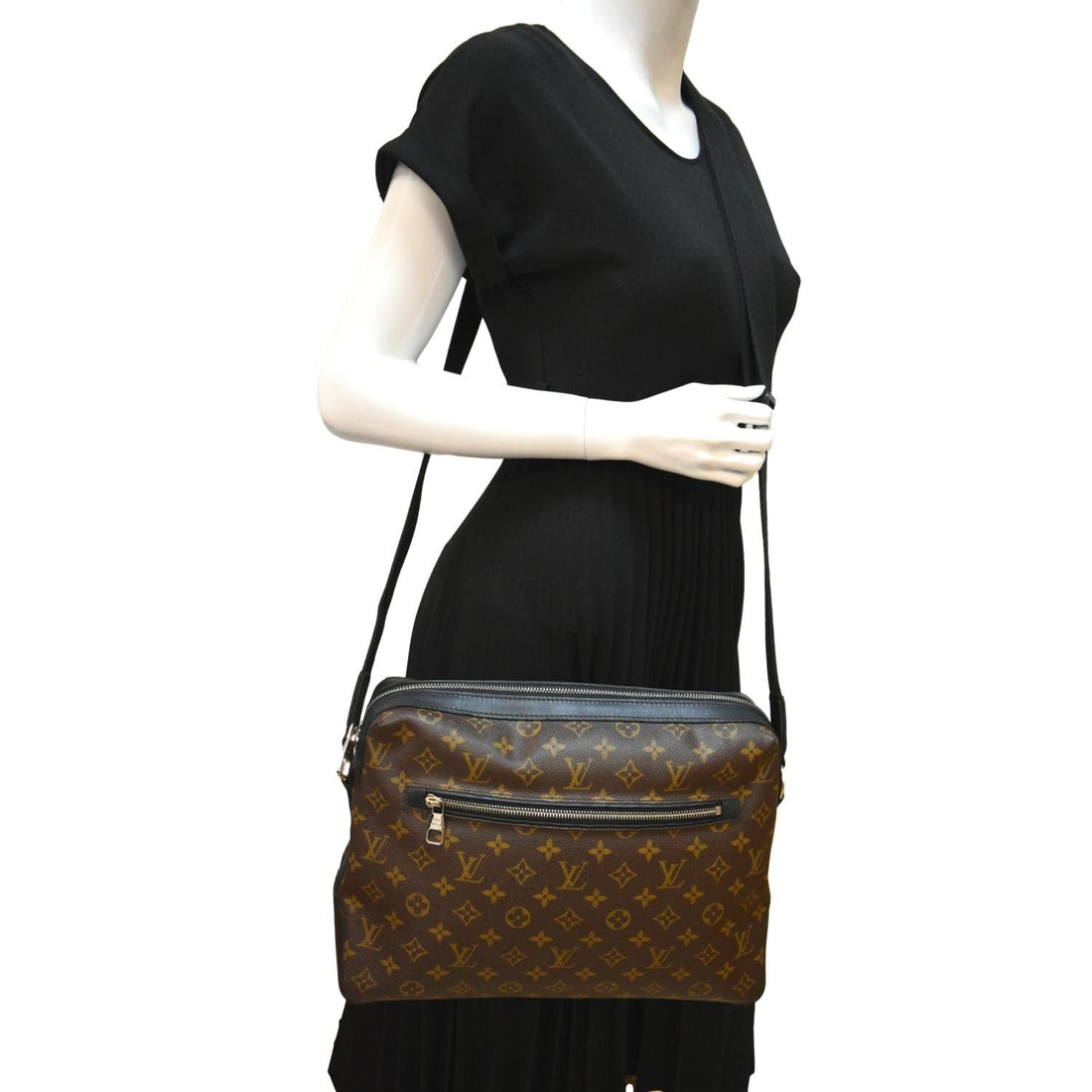 LOUIS VUITTON Torres Monogram Macassar Canvas Messenger Bag Brown