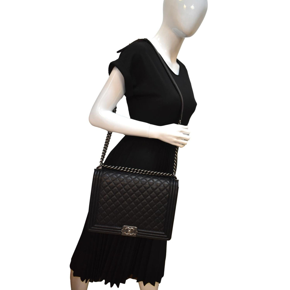 CHANEL Large Boy Flap Leather Shoulder Bag Black