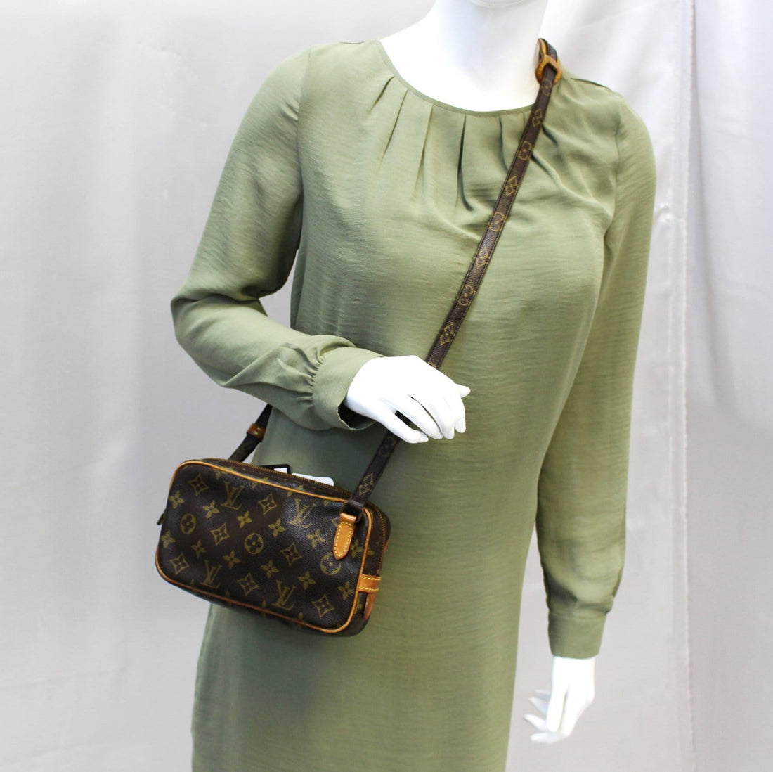 LOUIS VUITTON  Crossbody Bag Monogram Pochette Marly Bandouliere