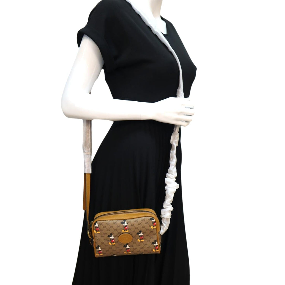 GUCCI x Disney Mickey Mo GG Supreme Coated Canvas Crossbody Bag Brown 602536