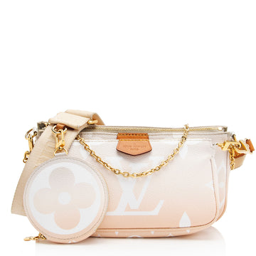 Louis Vuitton Giant Monogram Canvas By The Pool Multi-Pochette Accessoires (SHF-nJ1ZWz)