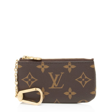 Louis Vuitton Monogram Canvas Key Pouch (SHF-MwqVjq)