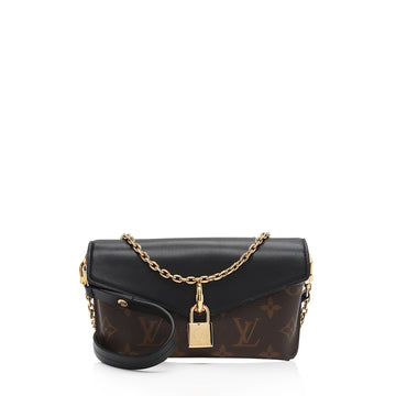 Louis Vuitton Monogram Canvas Padlock on Strap (SHF-Ss2gOb)