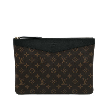 Louis Vuitton Monogram Daily Pouch (SHG-gztsSQ)