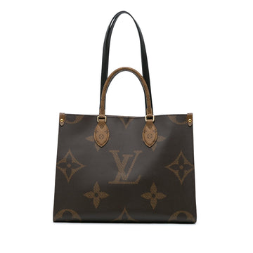 Louis Vuitton Monogram Giant OnTheGo MM