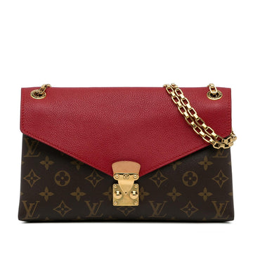 Louis Vuitton Monogram Pallas Chain (SHG-Hv7Fbu)