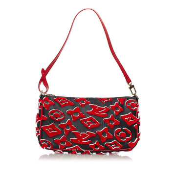 Louis Vuitton x UF Monogram Tufted Pochette Accessoires (SHG-iWZZdR)