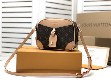 Top Quality Deauville Mini Monogram Canvas By Nicolas Ghesquiere For Women, WomenÂs Handbags, Shoulder And Crossbody Bags 8.3in/22cm Top Quality M45528