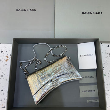 Top Quality Hourglass Wallet On Chain in Sliver, For Women,  Bags 9in/23cm