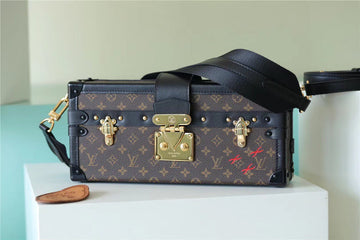 Top Quality Petite Malle East-West Monogram Canvas By Nicolas Ghesquiere For Women,  Shoulder And Crossbody Bags 27cm/10.6in Top Quality M46120