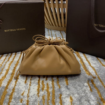 Top Quality Mini Pouch For Women 8.6in/22cm In Brown 585852VCP402618