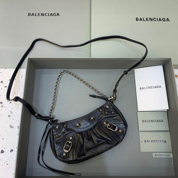 Top Quality Le Cagole Mini Bag With Chain In Black, For Women,  Bags 8.2in/21cm 6958141VG9Y1000