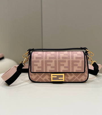 Top QualityTop Quality Baguette Light Pink For Women, Women’ Handbags, Shoulder And Crossbody Bags 10in/27cm FF 8BR600