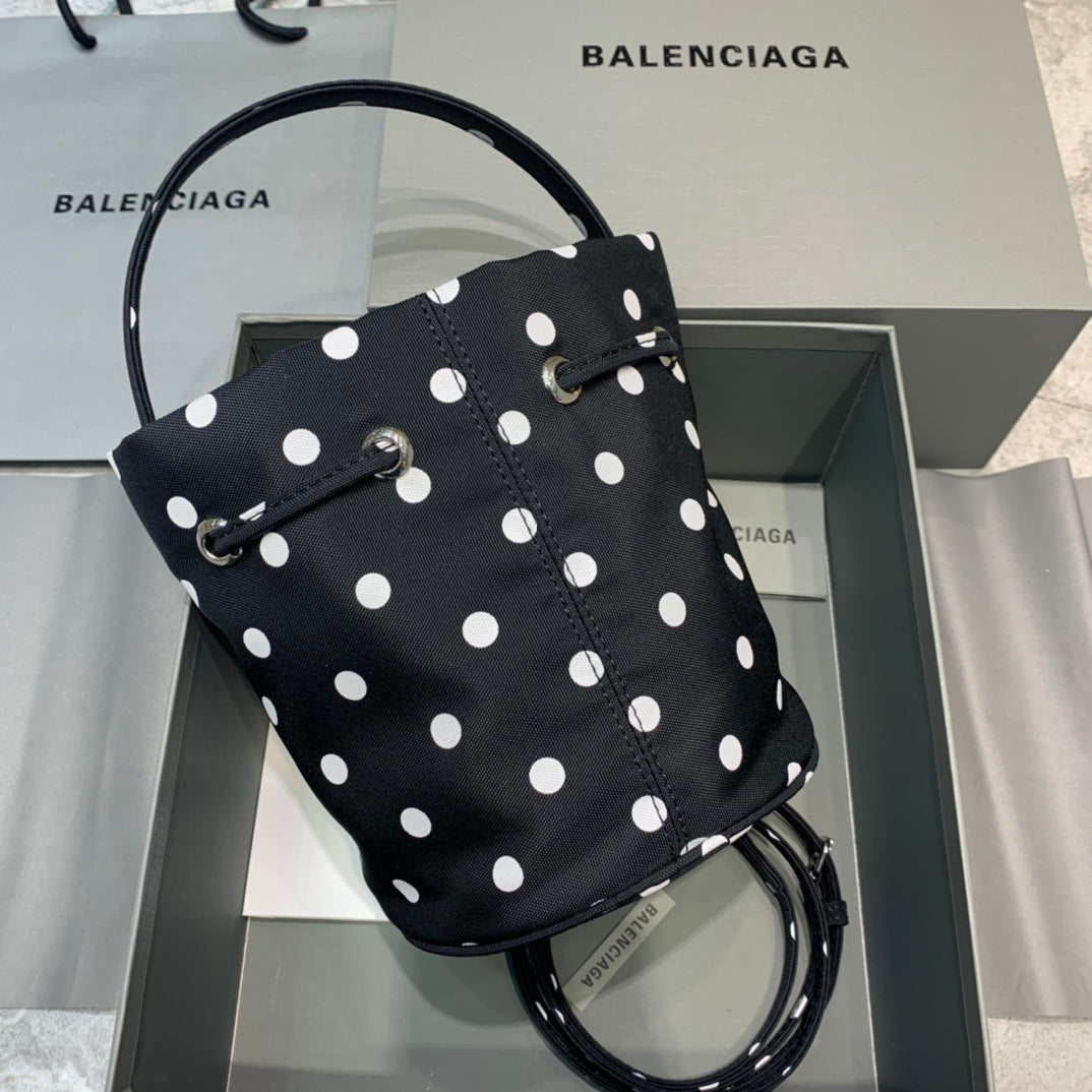 Balen Le Cagole MeTop Qualityum Bucket Bag In Black, For Women,  Bags 11.8in/30cm