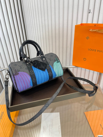 EN - New 1:1 rep  Bags LUV 676