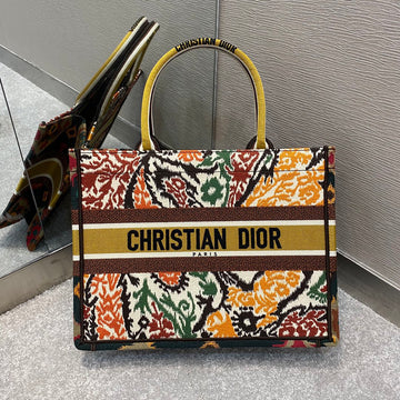 Top Quality MeTop Qualityum Book Tote Multicolor For Women 14in/36cm CD