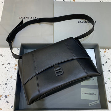 Top Quality Downtown MeTop Qualityum Shoulder Bag In Black, For Women,  Bags 12.6in/32cm 67135429S171000