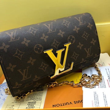 EN - New 1:1 rep  Bags LUV 154