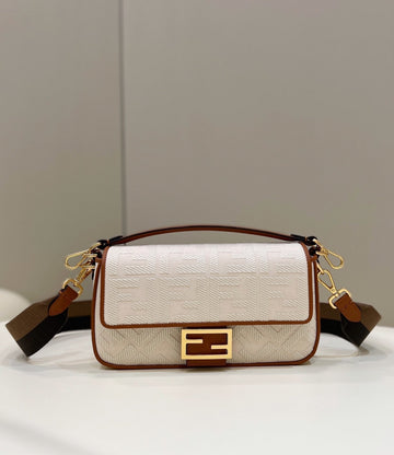 Top QualityTop Quality Baguette White For Women, Women’ Handbags, Shoulder And Crossbody Bags 10in/27cm FF 8BR600