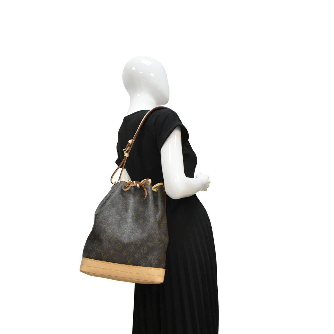 LOUIS VUITTON  Large Noe Monogram Canvas Shoulder Bag Brown