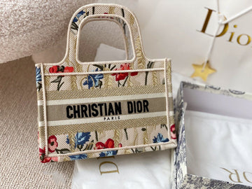 EN - New 1:1 rep  Bags DIR 208