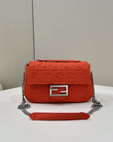 Top QualityTop Quality Baguette Chain Midi Red FF Fabric Bag For Woman 14.5cm/6in 8BR793AHW5F1F2I