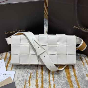 Top Quality Brick Cassette Bag For Women 11in/28cm In White
