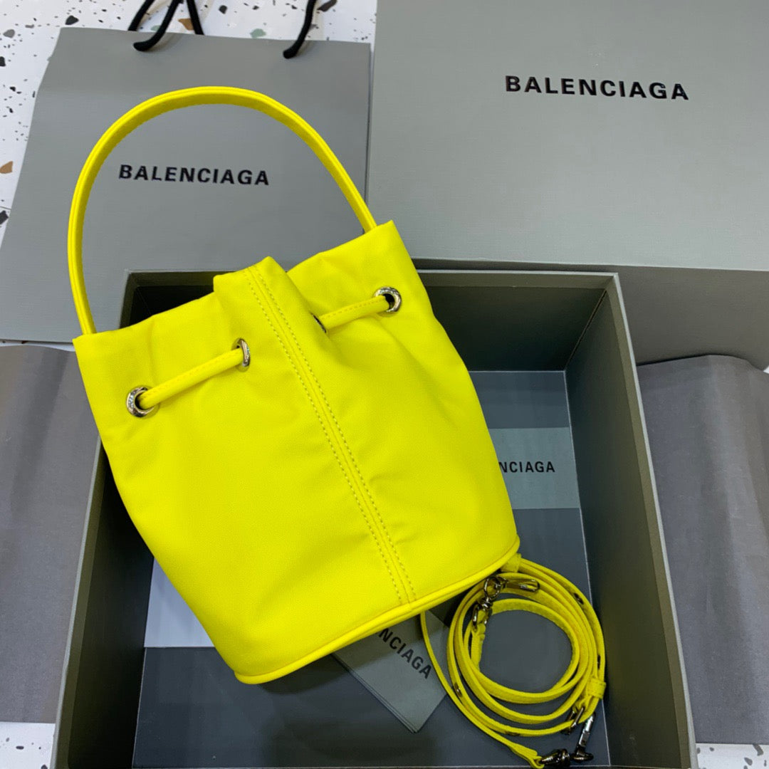 Balen Le Cagole MeTop Qualityum Bucket Bag In Yellow, For Women,  Bags 11.8in/30cm