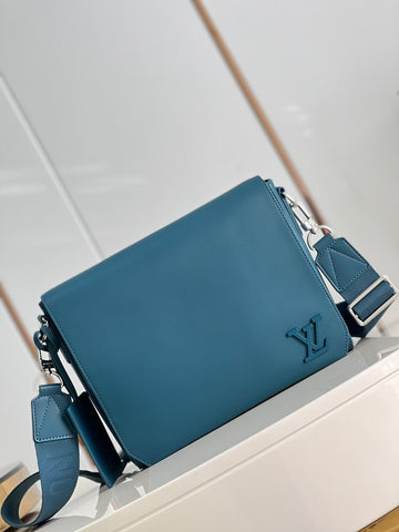 Top Quality Messenger Grain Blue For Men, Bags, Shoulder And Crossbody Bags 11in/28cm Top Quality M59327