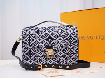 EN - New 1:1 rep  Bags LUV 129