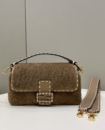 Top QualityTop Quality Baguette Beige Sheepskin Bag For Woman 27cm/10.5in 8BR600AH96F1F7O