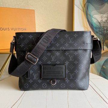 EN - New 1:1 rep  Bags LUV 146