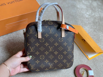 EN - New 1:1 rep  Bags LUV 496