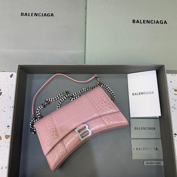 Top Quality Hourglass Wallet On Chain in Light Pink, For Women,  Bags 9in/23cm