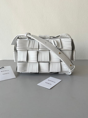 Top Quality Cassette White, For Women, Bags 9.1in/23cm 680698V1G719009