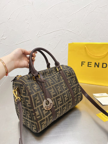 EN - New 1:1 rep  Bags FEI 209